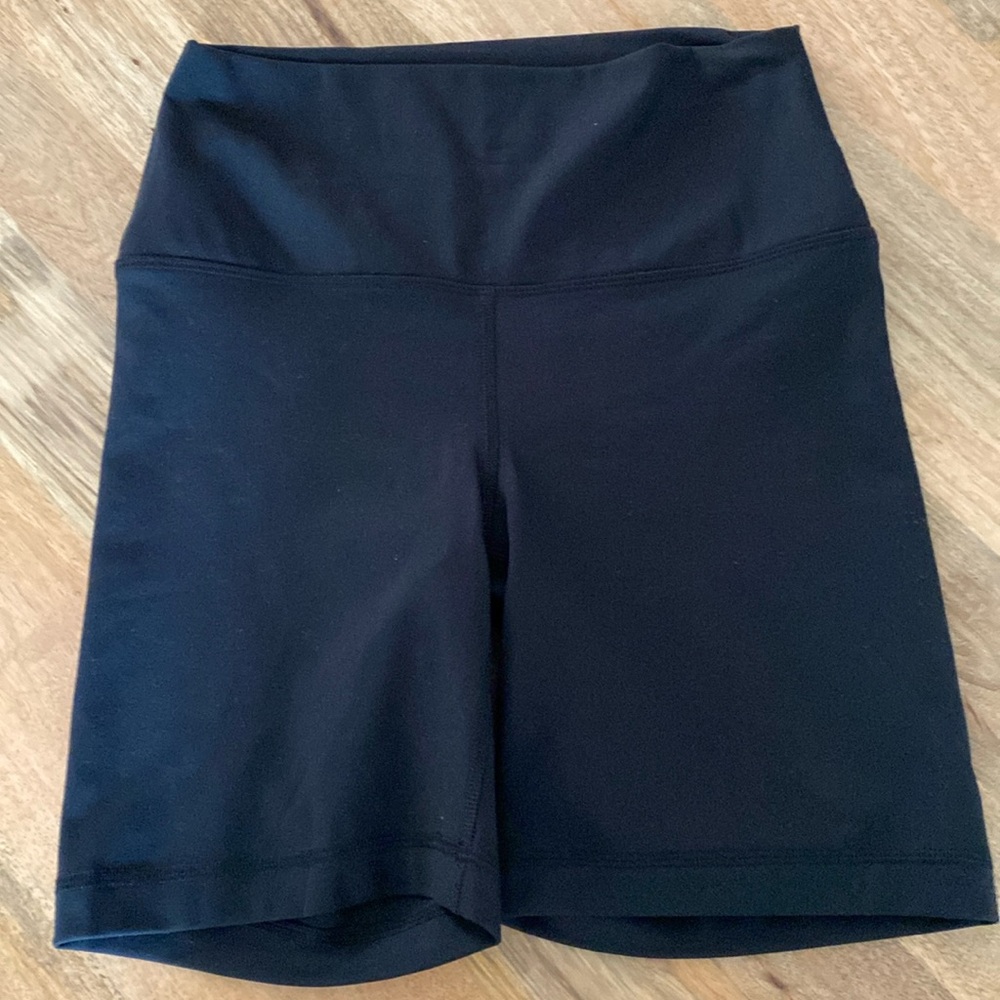90 degrees Lux everyday shorts Medium NEW